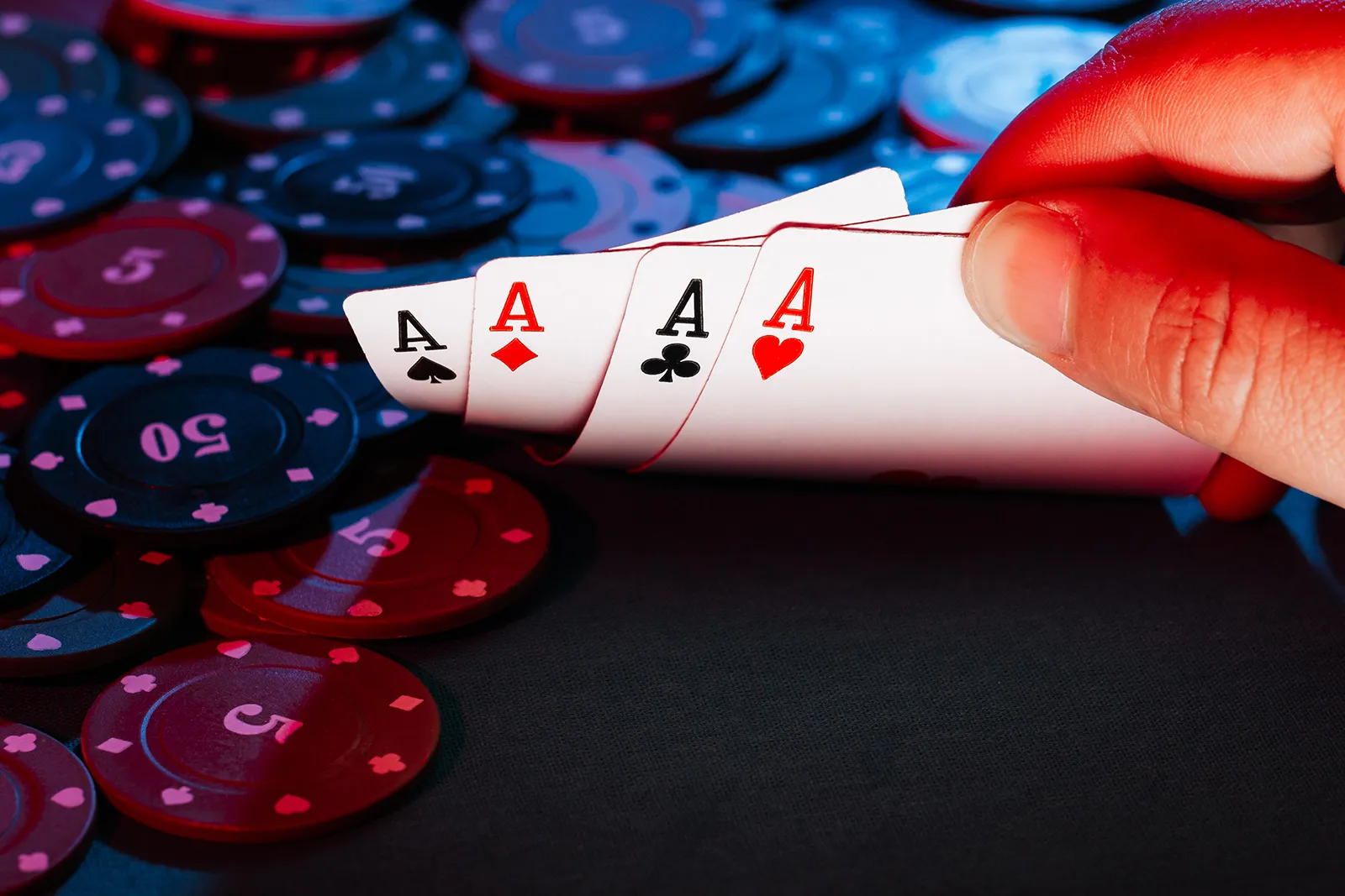 Rechercher sur Poker Cash, le meilleur site pour jouer au poker en ligne ou au casino en ligne.